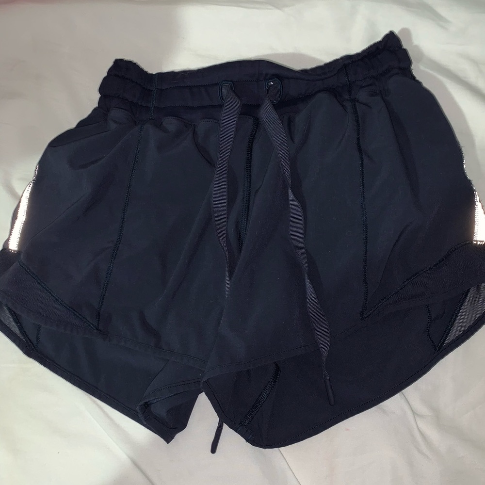 Navy blue lululemon shorts hotty hot